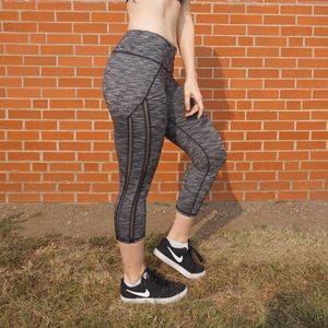 Victoria Secret Sport - Cropped Mesh Lace Leggings